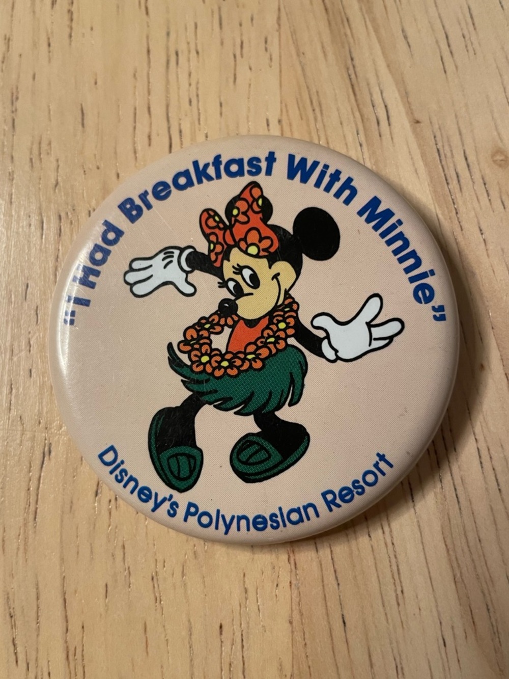 Vintage Disney Alani Resort Hawaii Button Pin Minnie Mouse Breakfast